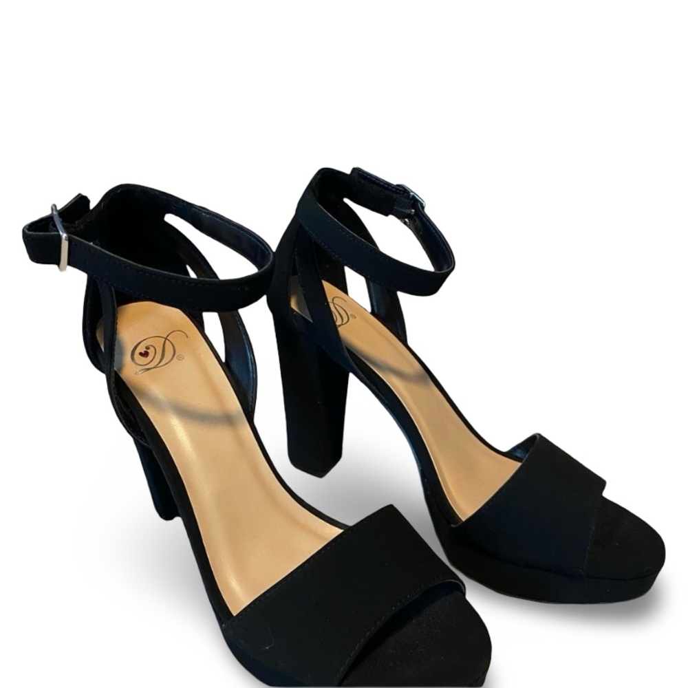 Elegant Black Velvet Heels